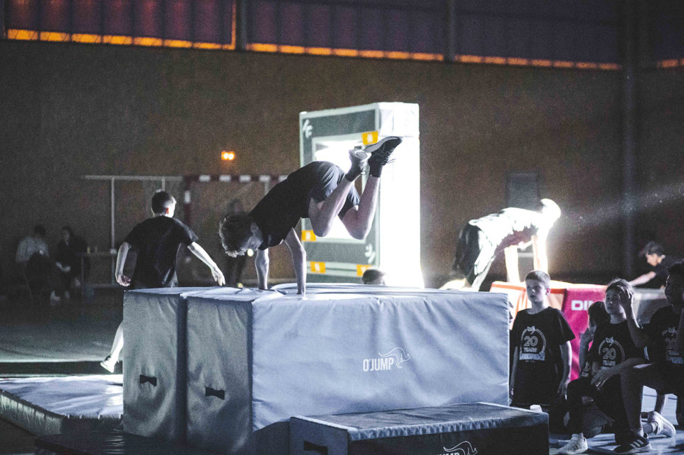 Cascade 31 PARKOUR / FREERUN / CHASETAG / STUNT TRICKING / COMBATS CINÉMA / GYM MARTIALE / TEAM BUILDING / ANIMATIONS / STAGES