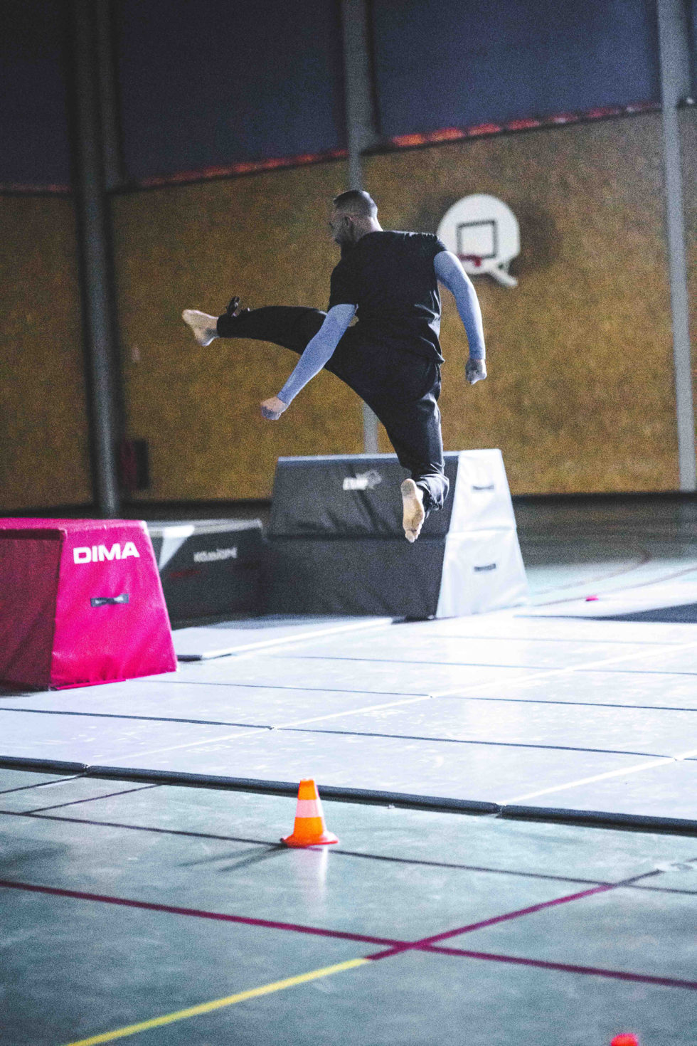 Cascade 31 PARKOUR / FREERUN / CHASETAG / STUNT TRICKING / COMBATS CINÉMA / GYM MARTIALE / TEAM BUILDING / ANIMATIONS / STAGES