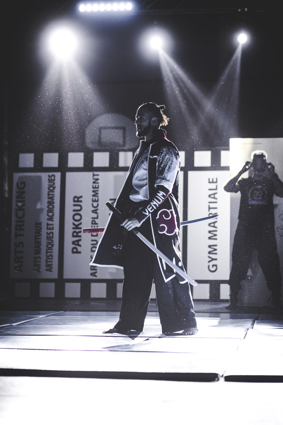 Cascade 31 PARKOUR / FREERUN / CHASETAG / STUNT TRICKING / COMBATS CINÉMA / GYM MARTIALE / TEAM BUILDING / ANIMATIONS / STAGES