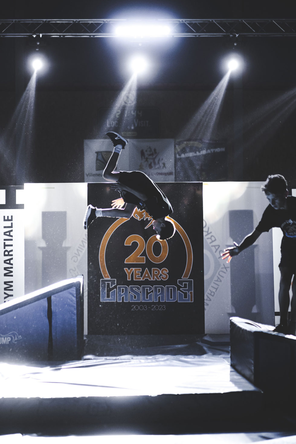 Cascade 31 PARKOUR / FREERUN / CHASETAG / STUNT TRICKING / COMBATS CINÉMA / GYM MARTIALE / TEAM BUILDING / ANIMATIONS / STAGES